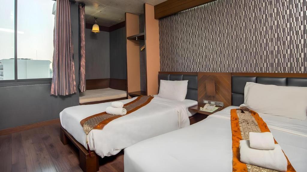 บีทู นิมมาน พรีเมียร์ โฮเทล Hotel เชียงใหม่ ภายนอก รูปภาพ